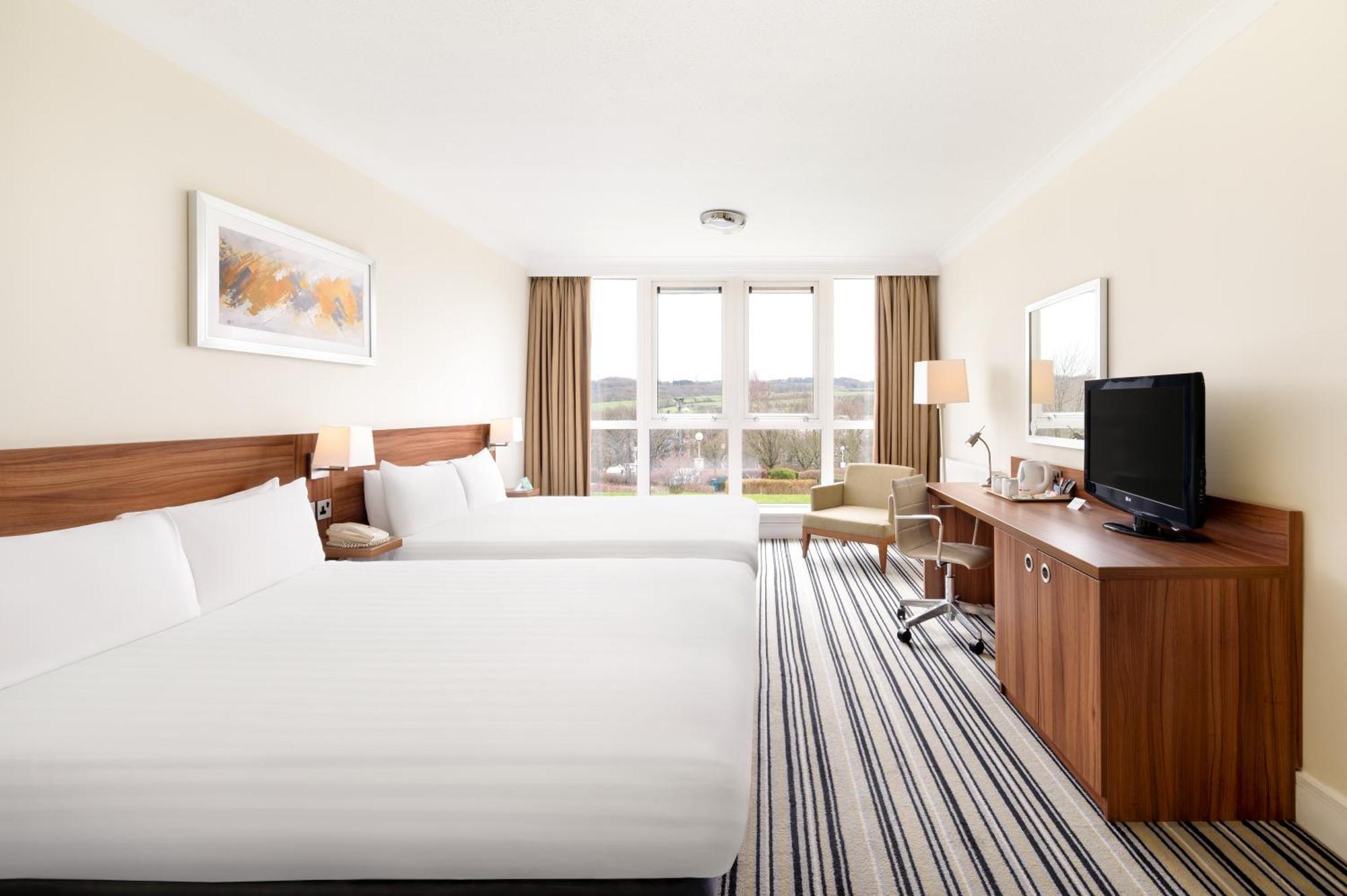 Holiday Inn Leeds Brighouse By Ihg Екстериор снимка