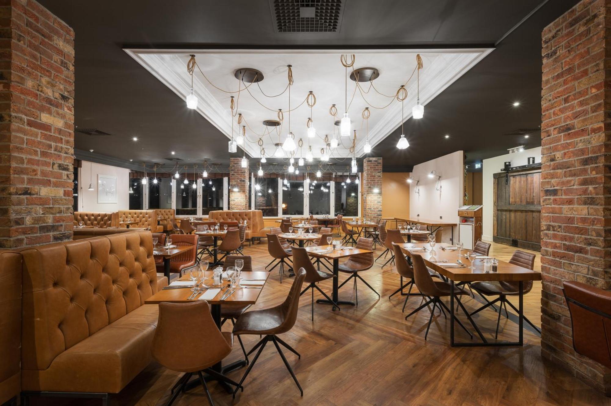 Holiday Inn Leeds Brighouse By Ihg Екстериор снимка