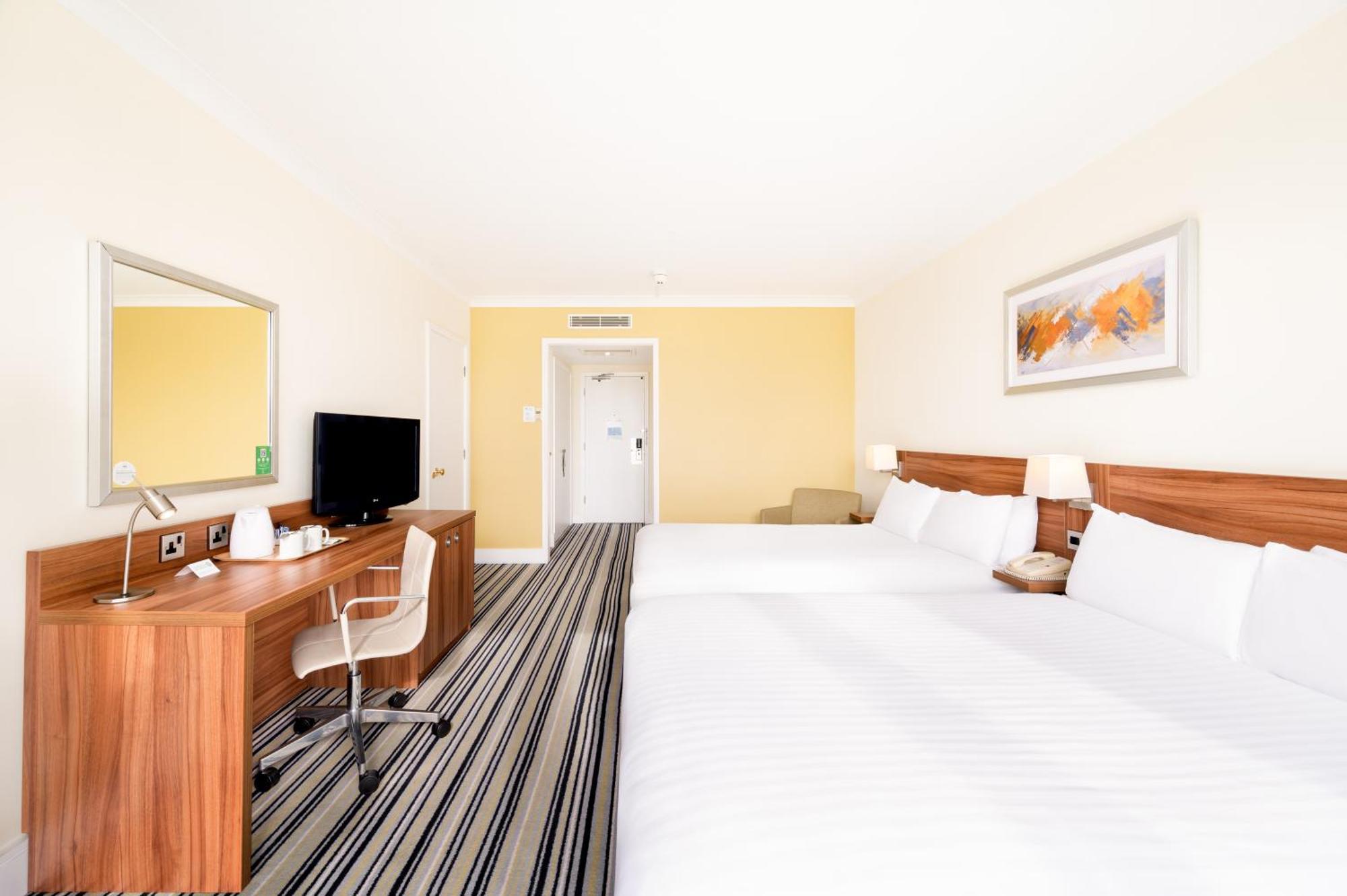 Holiday Inn Leeds Brighouse By Ihg Екстериор снимка